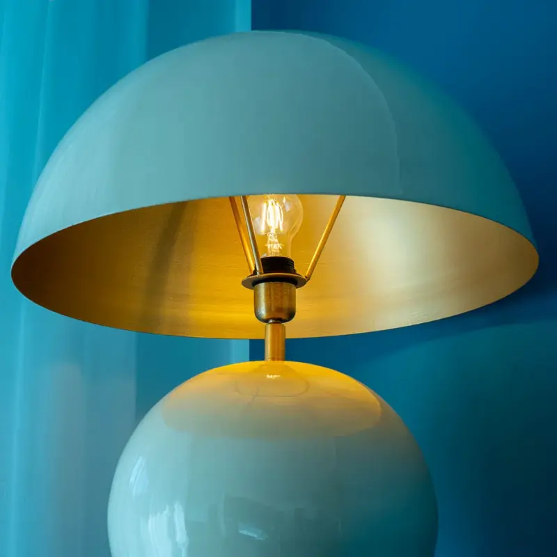 Dekorative Detailaufnahme im warmen Ambiente des Hotels
